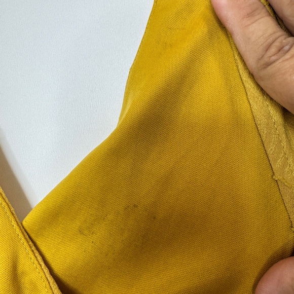 💎 Lulus Lovely Times Floral Backless Short Romper Yellow - Picture 9 of 13